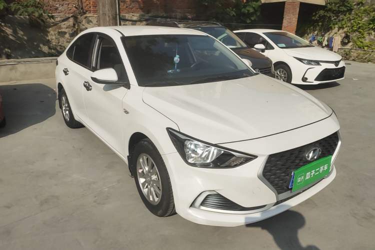 Used Hyundai Celesta 2020 1.6L Automatic GL Enjoyable Edition Front Right 45 Deg
