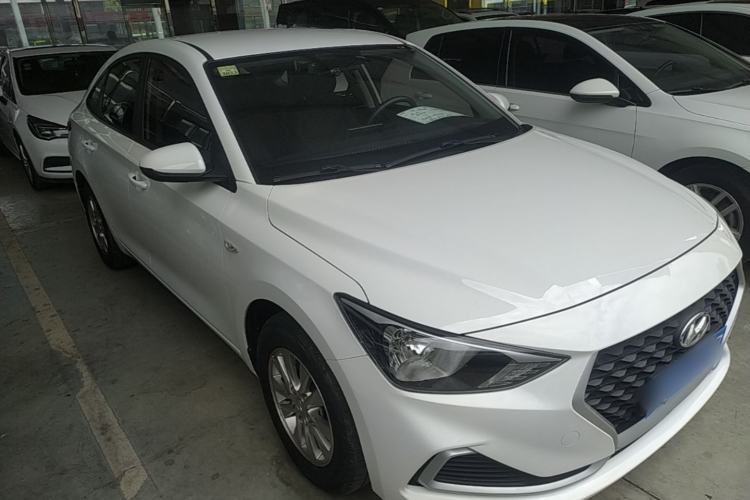 Used Hyundai Celesta 2020 1.6L Automatic GL Enjoyable Edition Front Right 45 Deg