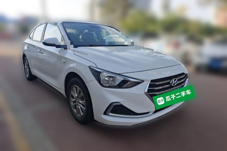 Used Hyundai Celesta 2020 1.6L Automatic GL Enjoyable Edition Front Right 45 Deg