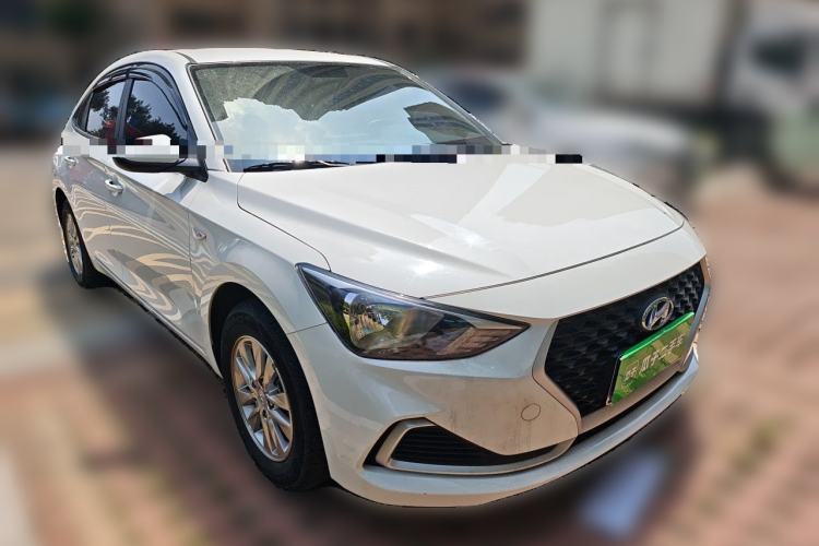 Used Hyundai Celesta 2020 1.6L Automatic GL Enjoyable Edition Front Right 45 Deg