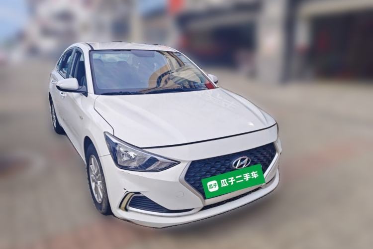 Used Hyundai Celesta 2020 1.6L Automatic GL Enjoyable Edition Front Right 45 Deg