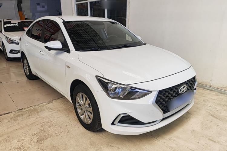 Used Hyundai Celesta 2020 1.6L Automatic GL Enjoyable Edition Front Right 45 Deg