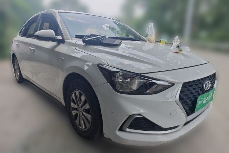 Used Hyundai Celesta 2020 1.6L Automatic GL Enjoyable Edition Front Right 45 Deg