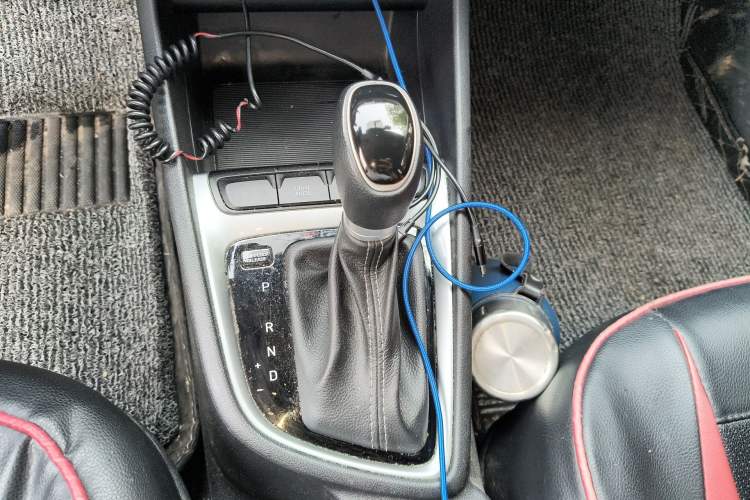 Used Hyundai Celesta 2020 1.6L Automatic GL Enjoyable Edition Gear Lever