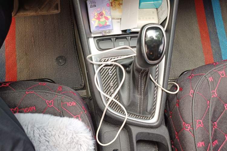 Used Hyundai Celesta 2020 1.6L Automatic GL Enjoyable Edition Gear Lever