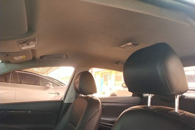 Used Hyundai Celesta 2020 1.6L Automatic GL Enjoyable Edition Headliner