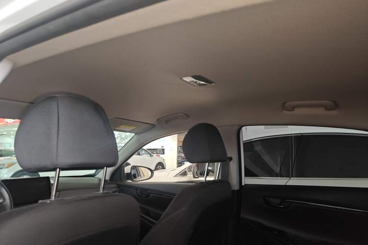 Used Hyundai Celesta 2020 1.6L Automatic GL Enjoyable Edition Headliner