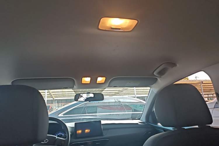 Used Hyundai Celesta 2020 1.6L Automatic GL Enjoyable Edition Headliner