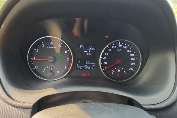 Used Hyundai Celesta 2020 1.6L Automatic GL Enjoyable Edition Instrument Cluster