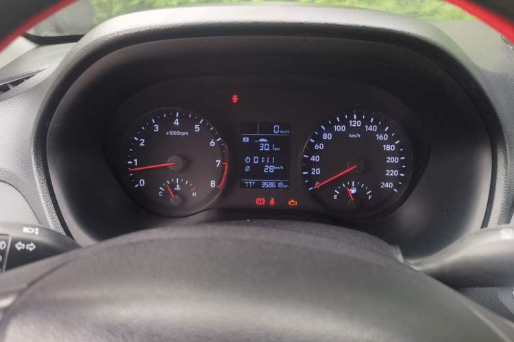 Used Hyundai Celesta  Instrument Cluster