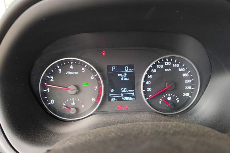Used Hyundai Celesta 2020 1.6L Automatic GL Enjoyable Edition Instrument Cluster