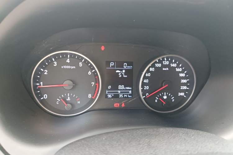 Used Hyundai Celesta 2020 1.6L Automatic GL Enjoyable Edition Instrument Cluster