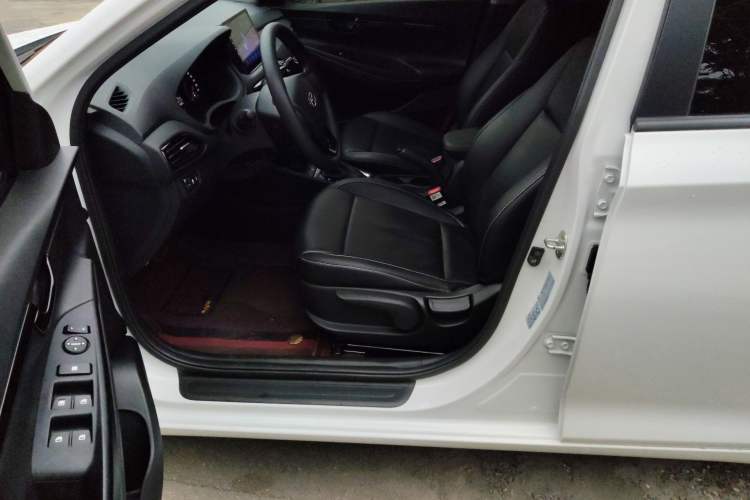 Used Hyundai Celesta 2020 1.6L Automatic GL Enjoyable Edition Interior 1