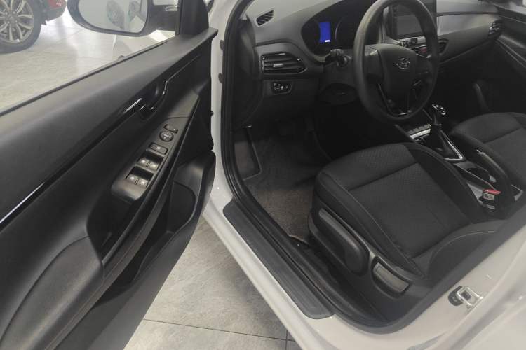 Used Hyundai Celesta 2020 1.6L Automatic GL Enjoyable Edition Interior 1