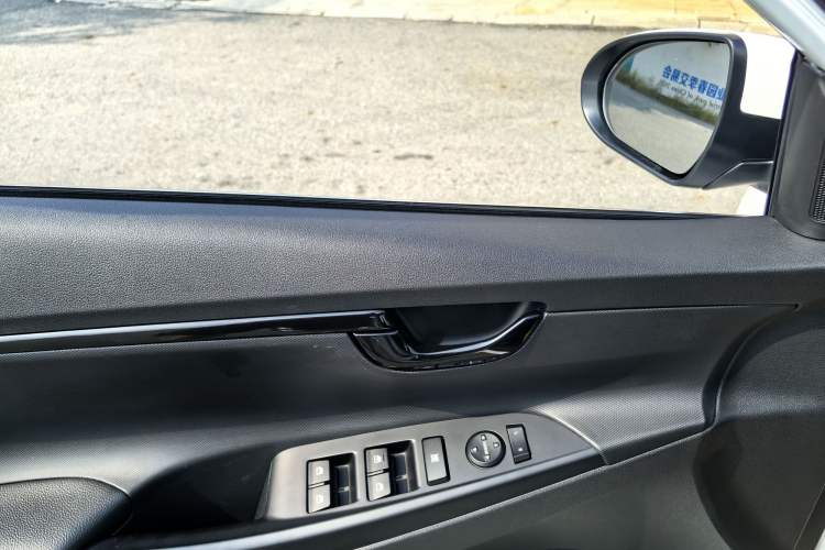 Used Hyundai Celesta 2020 1.6L Automatic GL Enjoyable Edition Interior 2