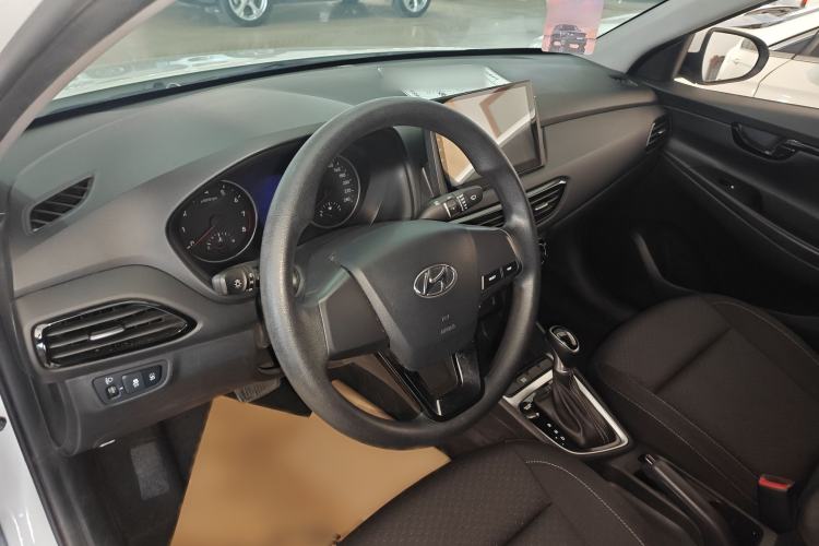 Used Hyundai Celesta 2020 1.6L Automatic GL Enjoyable Edition Interior 2