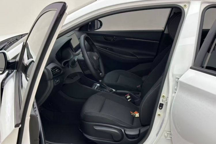 Used Hyundai Celesta 2020 1.6L Automatic GL Enjoyable Edition Interior 2