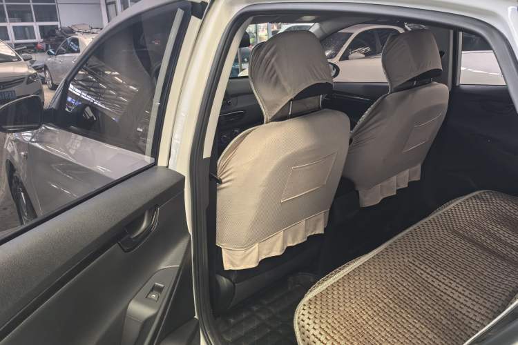 Used Hyundai Celesta 2020 1.6L Automatic GL Enjoyable Edition Interior 2