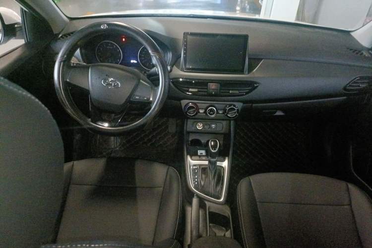 Used Hyundai Celesta 2020 1.6L Automatic GL Enjoyable Edition Interior 3