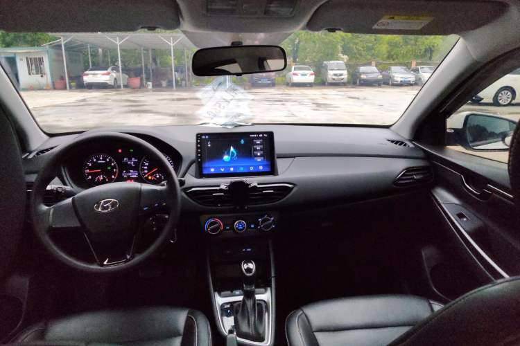 Used Hyundai Celesta 2020 1.6L Automatic GL Enjoyable Edition Interior 3