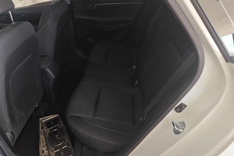 Used Hyundai Celesta 2020 1.6L Automatic GL Enjoyable Edition Interior 3