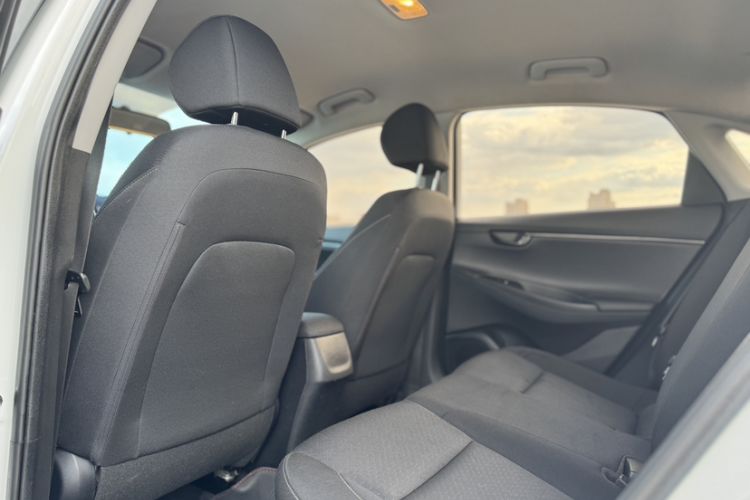 Used Hyundai Celesta 2020 1.6L Automatic GL Enjoyable Edition Interior 3
