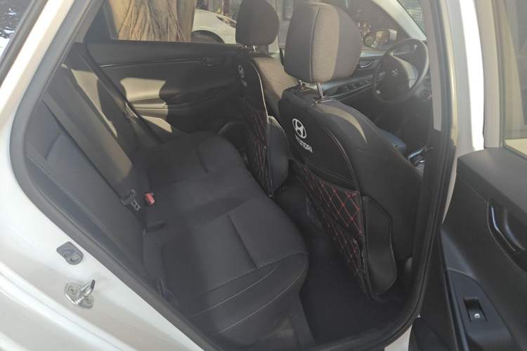 Used Hyundai Celesta 2020 1.6L Automatic GL Enjoyable Edition Interior 4
