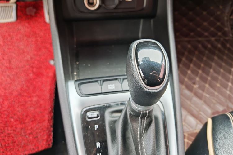 Used Hyundai Celesta 2020 1.6L Automatic GL Enjoyable Edition Interior 4