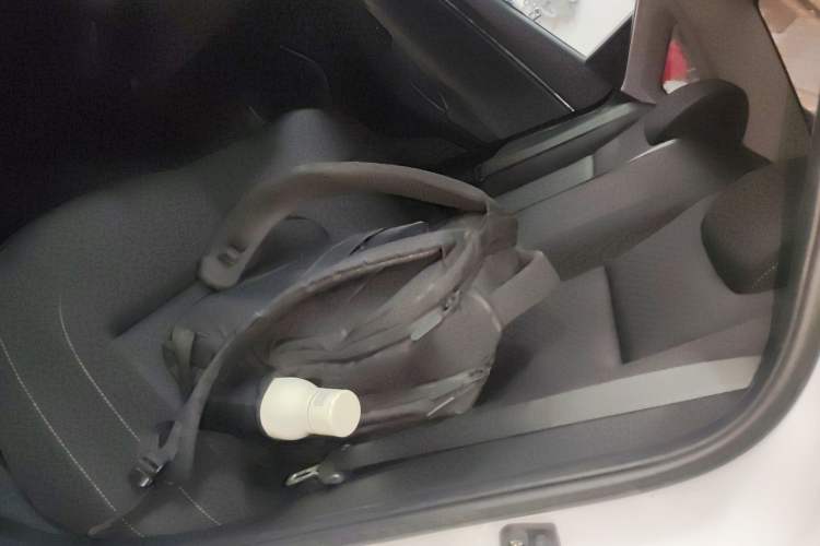 Used Hyundai Celesta 2020 1.6L Automatic GL Enjoyable Edition Interior 4