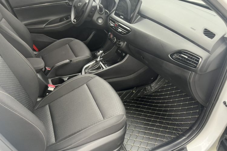 Used Hyundai Celesta 2020 1.6L Automatic GL Enjoyable Edition Interior 5
