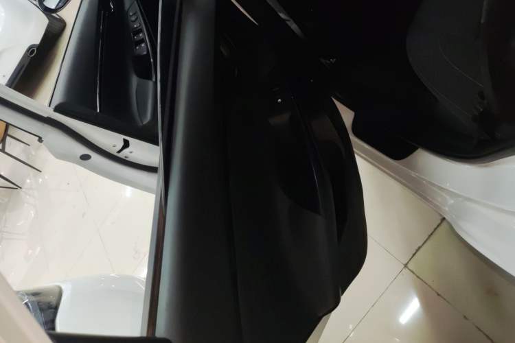Used Hyundai Celesta 2020 1.6L Automatic GL Enjoyable Edition Interior 8