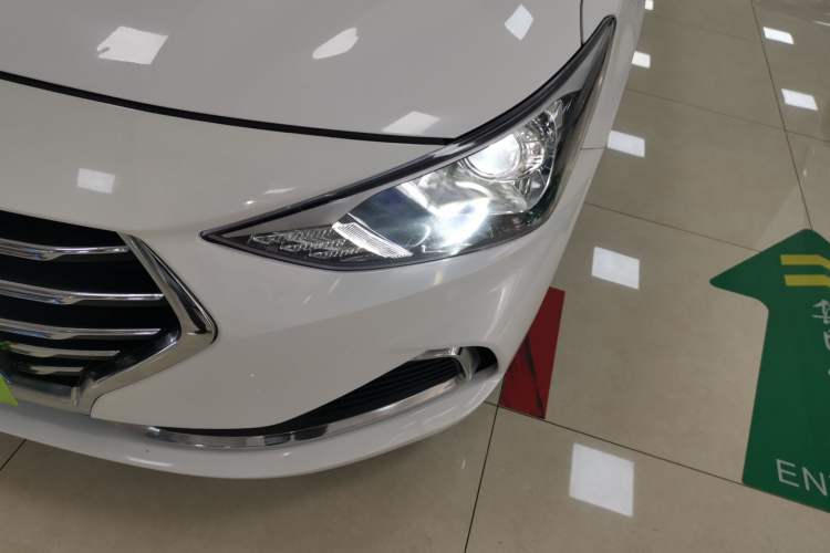 Used Hyundai Celesta 2020 1.6L Automatic GL Enjoyable Edition Left Front Headlight