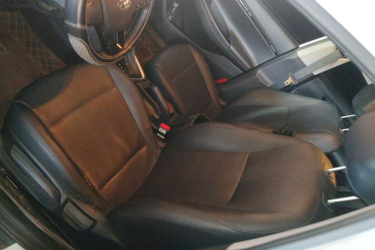 Used Hyundai Celesta 2020 1.6L Automatic GL Enjoyable Edition Left Front Seat