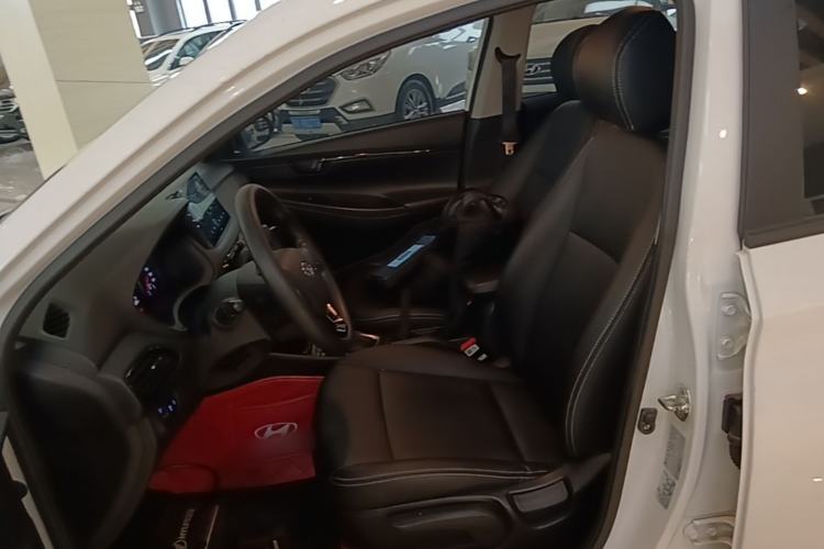 Used Hyundai Celesta 2020 1.6L Automatic GL Enjoyable Edition Left Front Seat