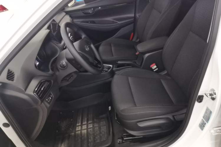 Used Hyundai Celesta 2020 1.6L Automatic GL Enjoyable Edition Left Front Seat
