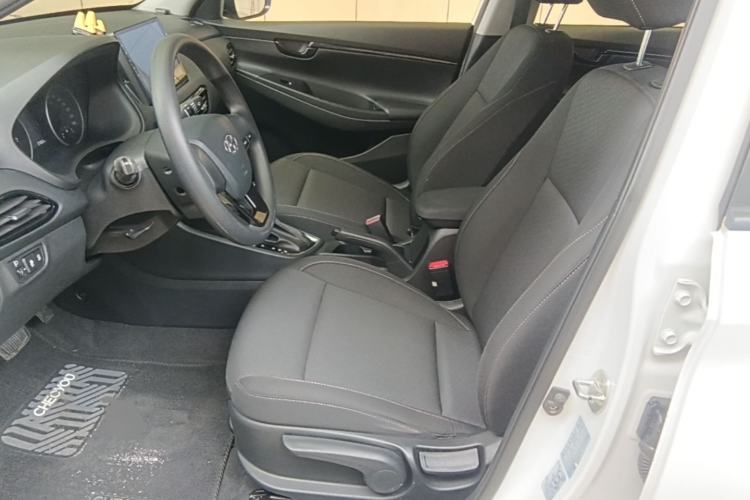 Used Hyundai Celesta 2020 1.6L Automatic GL Enjoyable Edition Left Front Seat
