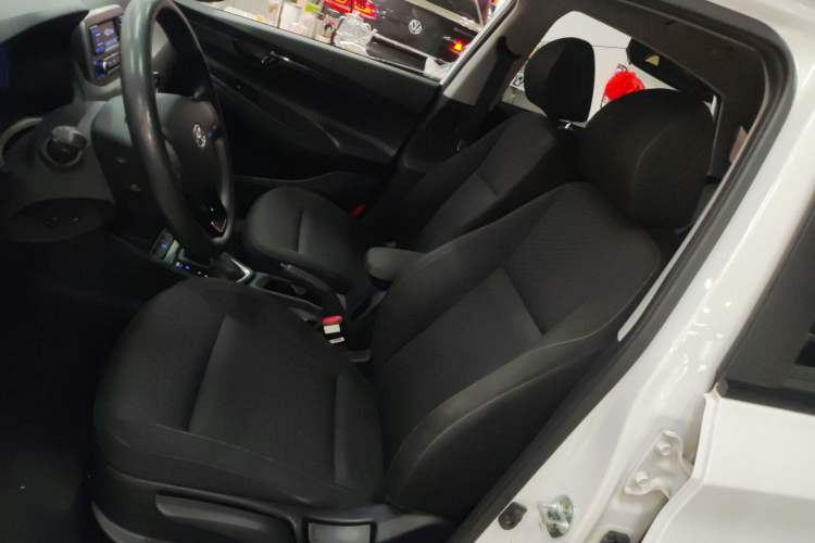 Used Hyundai Celesta 2020 1.6L Automatic GL Enjoyable Edition Left Front Seat
