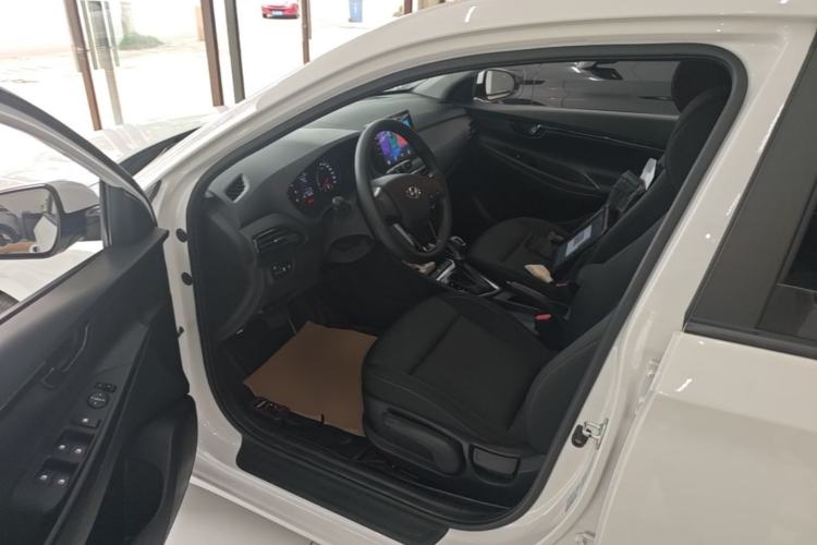 Used Hyundai Celesta 2020 1.6L Automatic GL Enjoyable Edition Left Front Seat