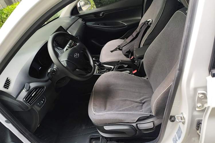 Used Hyundai Celesta 2020 1.6L Automatic GL Enjoyable Edition Left Front Seat