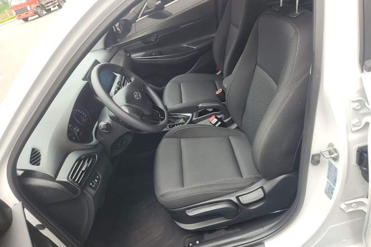 Used Hyundai Celesta 2020 1.6L Automatic GL Enjoyable Edition Left Front Seat