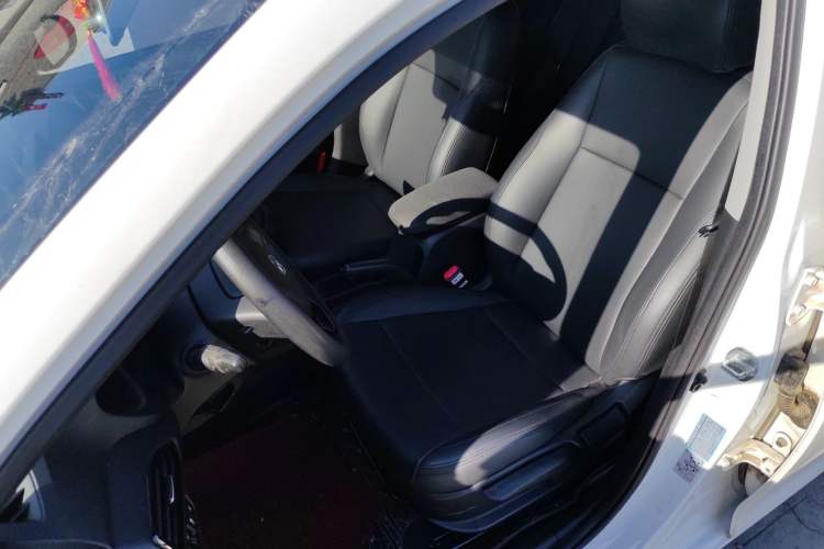 Used Hyundai Celesta 2020 1.6L Automatic GL Enjoyable Edition Left Front Seat