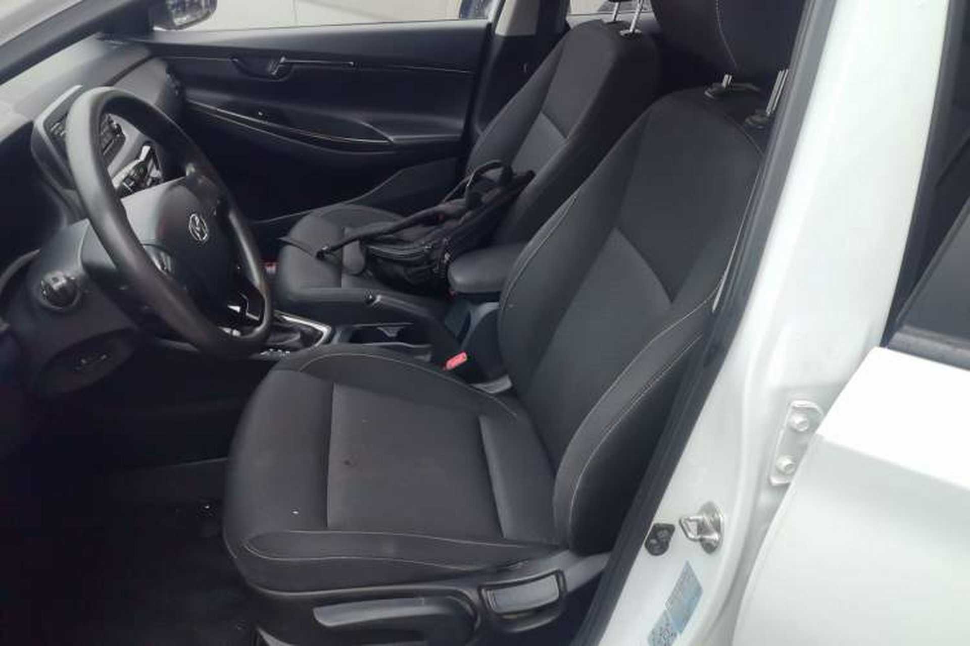 Used Hyundai Celesta 2020 1.6L Automatic GL Enjoyable Edition Left Front Seat