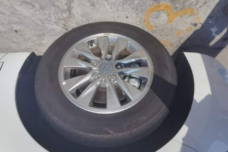 Used Hyundai Celesta 2020 1.6L Automatic GL Enjoyable Edition Left Front Wheel Hub