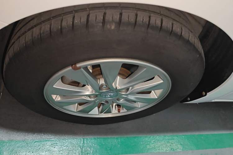 Used Hyundai Celesta 2020 1.6L Automatic GL Enjoyable Edition Left Front Wheel Hub