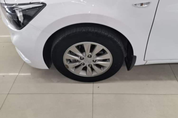 Used Hyundai Celesta 2020 1.6L Automatic GL Enjoyable Edition Left Front Wheel Hub