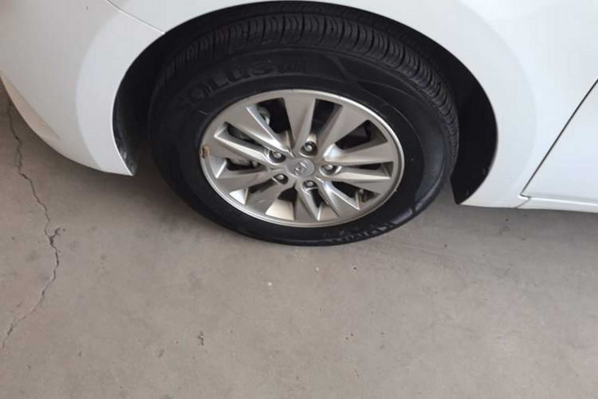 Used Hyundai Celesta 2020 1.6L Automatic GL Enjoyable Edition Left Front Wheel Hub