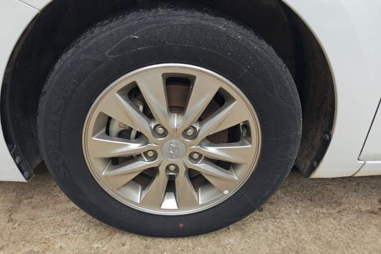 Used Hyundai Celesta 2020 1.6L Automatic GL Enjoyable Edition Left Front Wheel Hub