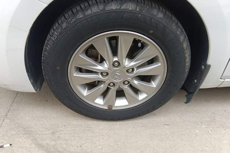 Used Hyundai Celesta 2020 1.6L Automatic GL Enjoyable Edition Left Front Wheel Hub