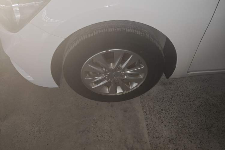 Used Hyundai Celesta 2020 1.6L Automatic GL Enjoyable Edition Left Front Wheel Hub