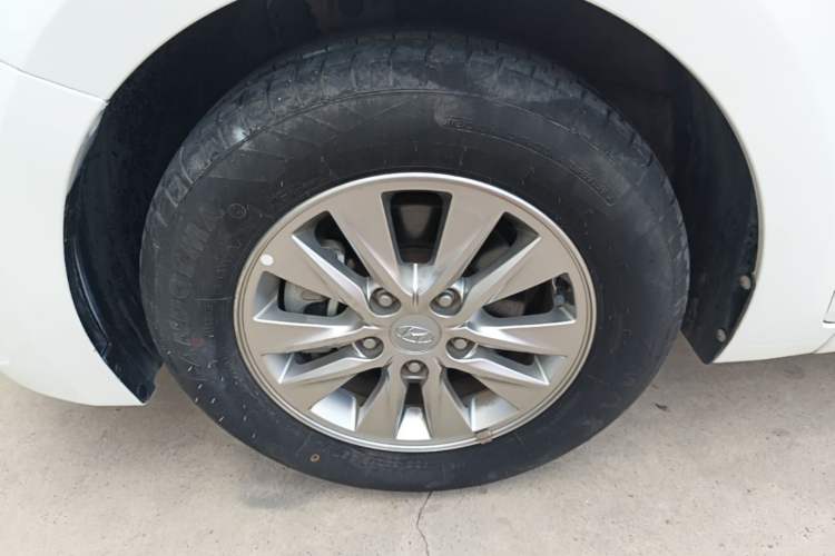 Used Hyundai Celesta 2020 1.6L Automatic GL Enjoyable Edition Left Front Wheel Hub